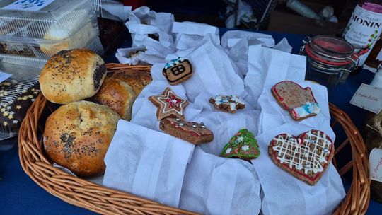 Gminny Jarmark Świąteczny w Pokrówce [GALERIA ZDJĘĆ]