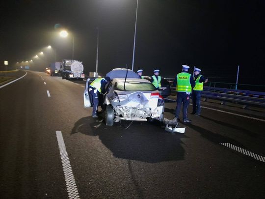 KU PRZESTRODZE. Zderzenie 18 pojazdów. 12 osób poszkodowanych [ZDJĘCIA]