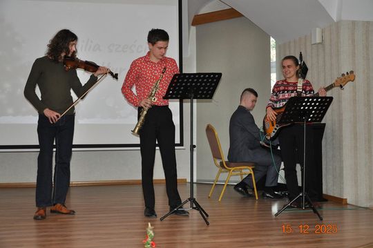 Spotkania wigilijne w I Liceum Ogólnokształcącym w Chełmie [GALERIA ZDJĘĆ]