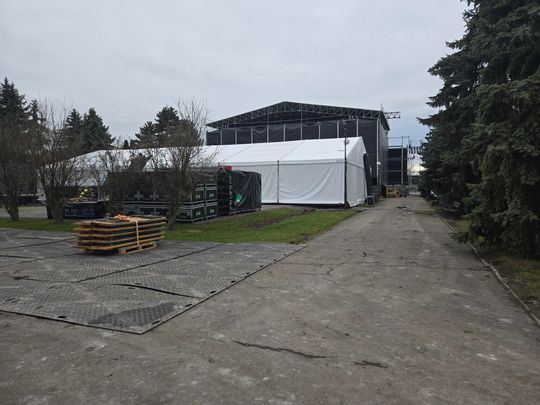 Wystrzałowy Sylwester z TV Republika. Scena w Chełmie rośnie z dnia na dzień! [ZDJĘCIA]