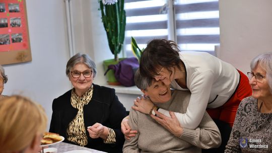 Jasełka w Wierzbicy - kolędowali najmłodsi, ale też seniorzy [GALERIA ZDJĘĆ]