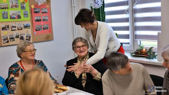 Jasełka w Wierzbicy - kolędowali najmłodsi, ale też seniorzy [GALERIA ZDJĘĆ]