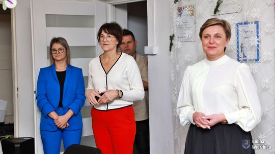 Jasełka w Wierzbicy - kolędowali najmłodsi, ale też seniorzy [GALERIA ZDJĘĆ]