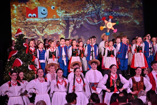 Koncert Bożonarodzeniowy Młodzieżowego Domu Kultury we Włodawie [GALERIA ZDJĘĆ]