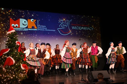 Koncert Bożonarodzeniowy Młodzieżowego Domu Kultury we Włodawie [GALERIA ZDJĘĆ]