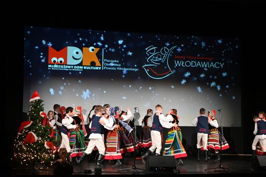 Koncert Bożonarodzeniowy Młodzieżowego Domu Kultury we Włodawie [GALERIA ZDJĘĆ]