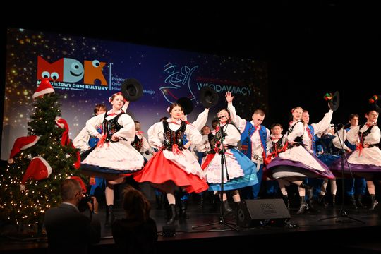 Koncert Bożonarodzeniowy Młodzieżowego Domu Kultury we Włodawie [GALERIA ZDJĘĆ]