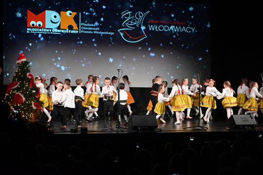 Koncert Bożonarodzeniowy Młodzieżowego Domu Kultury we Włodawie [GALERIA ZDJĘĆ]