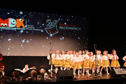 Koncert Bożonarodzeniowy Młodzieżowego Domu Kultury we Włodawie [GALERIA ZDJĘĆ]