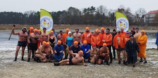Krasnostawskie Karpie świętowały w lodowatej wodzie [GALERIA ZDJĘĆ]