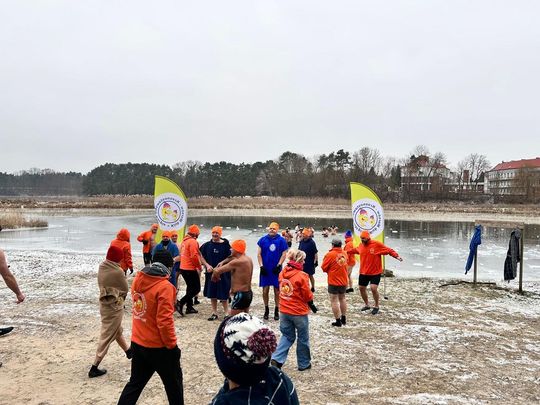 Krasnostawskie Karpie świętowały w lodowatej wodzie [GALERIA ZDJĘĆ]