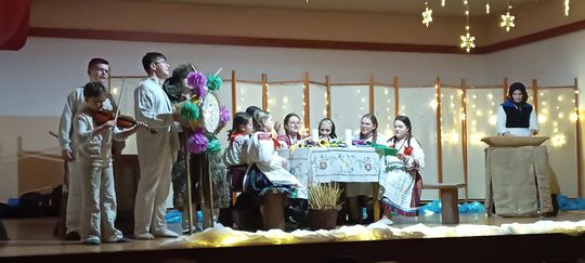 Wesoła kolęda w Gminnym Ośrodku Kultury i Sportu w Hannie [GALERIA ZDJĘĆ]