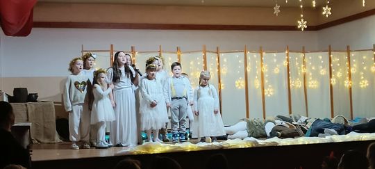 Wesoła kolęda w Gminnym Ośrodku Kultury i Sportu w Hannie [GALERIA ZDJĘĆ]