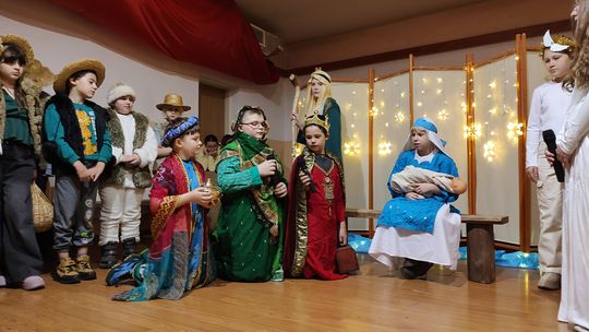 Wesoła kolęda w Gminnym Ośrodku Kultury i Sportu w Hannie [GALERIA ZDJĘĆ]