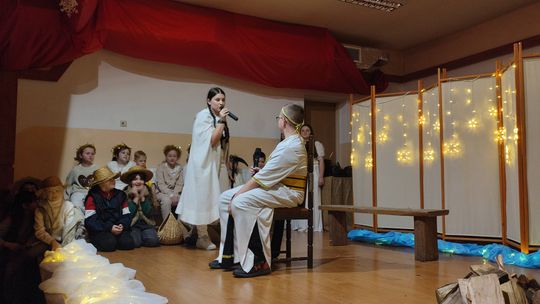 Wesoła kolęda w Gminnym Ośrodku Kultury i Sportu w Hannie [GALERIA ZDJĘĆ]