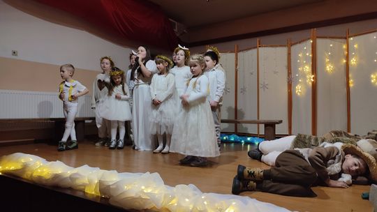 Wesoła kolęda w Gminnym Ośrodku Kultury i Sportu w Hannie [GALERIA ZDJĘĆ]