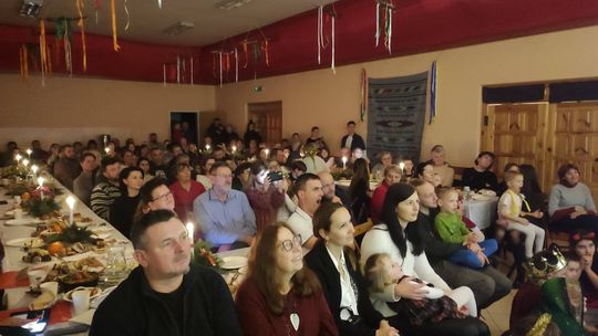 Wesoła kolęda w Gminnym Ośrodku Kultury i Sportu w Hannie [GALERIA ZDJĘĆ]
