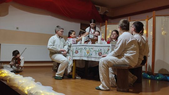 Wesoła kolęda w Gminnym Ośrodku Kultury i Sportu w Hannie [GALERIA ZDJĘĆ]