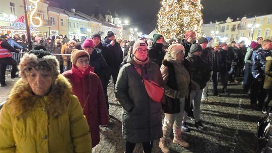 Noworoczna Potańcówka na placu Łuczkowskiego w Chełmie [GALERIA ZDJĘĆ]
