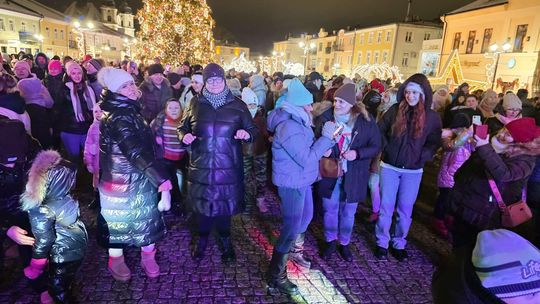 Noworoczna Potańcówka na placu Łuczkowskiego w Chełmie [GALERIA ZDJĘĆ]