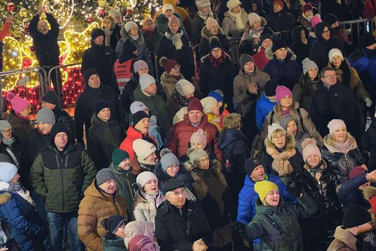 Noworoczna Potańcówka na placu Łuczkowskiego w Chełmie [GALERIA ZDJĘĆ]