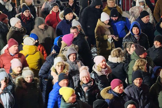 Noworoczna Potańcówka na placu Łuczkowskiego w Chełmie [GALERIA ZDJĘĆ]