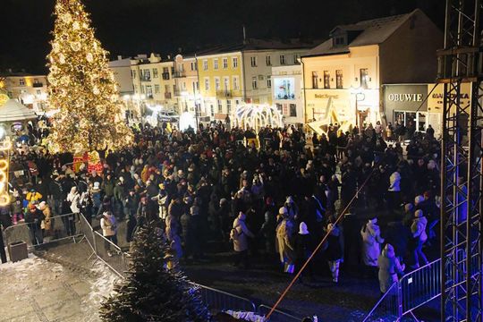 Noworoczna Potańcówka na placu Łuczkowskiego w Chełmie [GALERIA ZDJĘĆ]