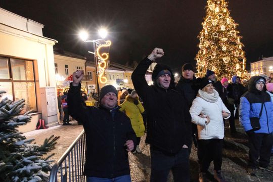 Noworoczna Potańcówka na placu Łuczkowskiego w Chełmie [GALERIA ZDJĘĆ]