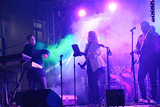 Noworoczna Potańcówka na placu Łuczkowskiego w Chełmie [GALERIA ZDJĘĆ]