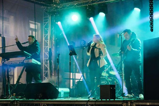 Noworoczna Potańcówka na placu Łuczkowskiego w Chełmie [GALERIA ZDJĘĆ]