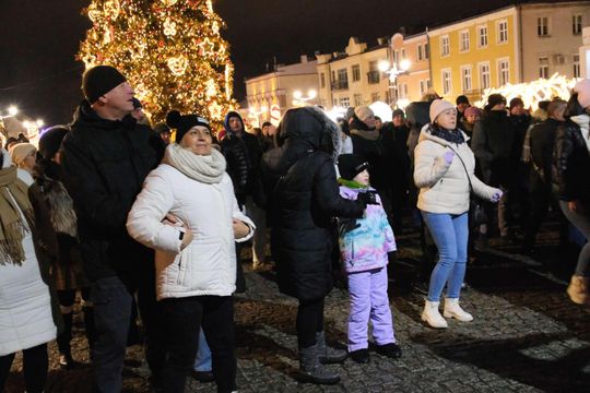 Noworoczna Potańcówka na placu Łuczkowskiego w Chełmie [GALERIA ZDJĘĆ]