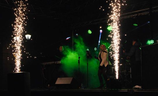 Noworoczna Potańcówka na placu Łuczkowskiego w Chełmie [GALERIA ZDJĘĆ]