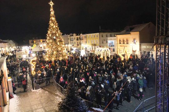 Noworoczna Potańcówka na placu Łuczkowskiego w Chełmie [GALERIA ZDJĘĆ]