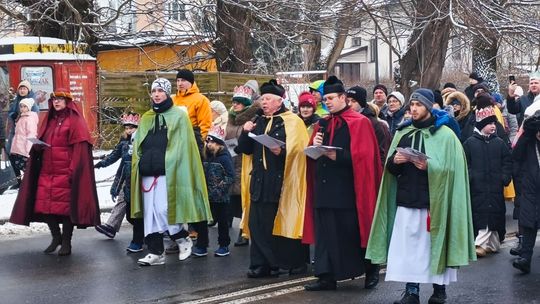 Ulicami Krasnegostawu przeszedł orszak Trzech Króli [GALERIA ZDJĘĆ]
