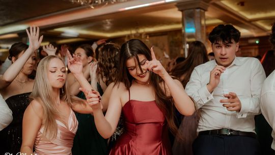 Studniówka II Liceum Ogólnokształcącego w Chełmie 2026 [GALERIA ZDJĘĆ]