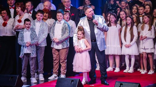 „Kiedy nam do siebie bliżej" - koncert kolęd i pastorałek w Chełmskim Domu Kultury [GALERIA ZDJĘĆ]