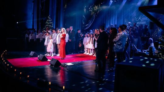 „Kiedy nam do siebie bliżej" - koncert kolęd i pastorałek w Chełmskim Domu Kultury [GALERIA ZDJĘĆ]