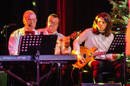 „Kiedy nam do siebie bliżej" - koncert kolęd i pastorałek w Chełmskim Domu Kultury [GALERIA ZDJĘĆ]