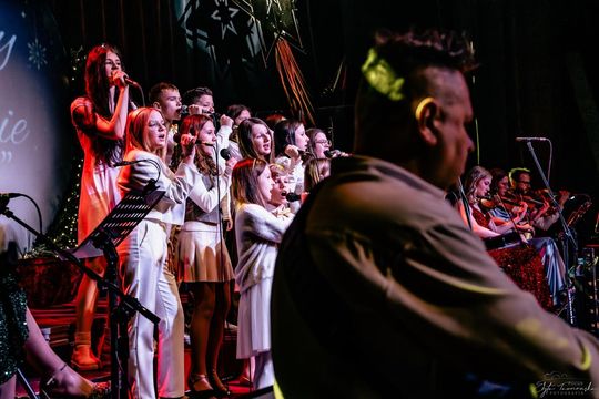 „Kiedy nam do siebie bliżej" - koncert kolęd i pastorałek w Chełmskim Domu Kultury [GALERIA ZDJĘĆ]