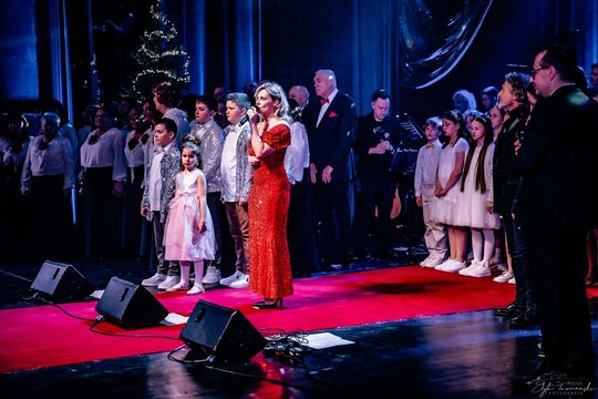 „Kiedy nam do siebie bliżej" - koncert kolęd i pastorałek w Chełmskim Domu Kultury [GALERIA ZDJĘĆ]