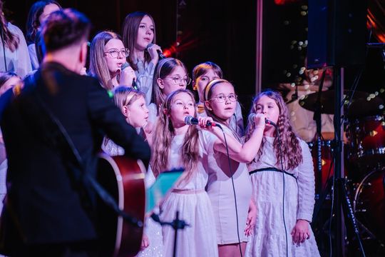 „Kiedy nam do siebie bliżej" - koncert kolęd i pastorałek w Chełmskim Domu Kultury [GALERIA ZDJĘĆ]