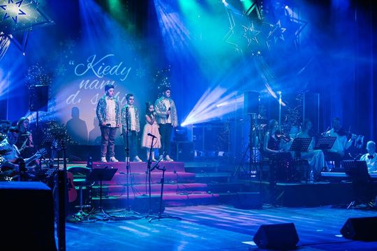 „Kiedy nam do siebie bliżej" - koncert kolęd i pastorałek w Chełmskim Domu Kultury [GALERIA ZDJĘĆ]