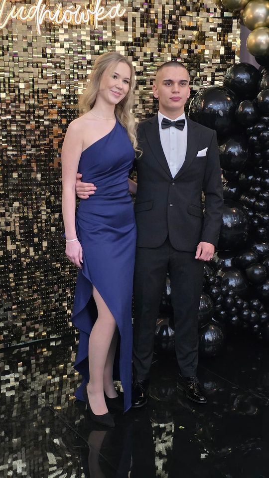 CZAR PAR! Studniówka w I Liceum Ogólnokształcącym w Chełmie [GALERIA ZDJĘĆ]