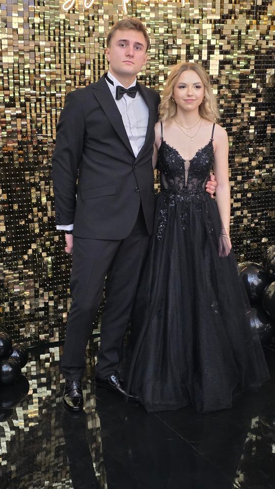 CZAR PAR! Studniówka w I Liceum Ogólnokształcącym w Chełmie [GALERIA ZDJĘĆ]