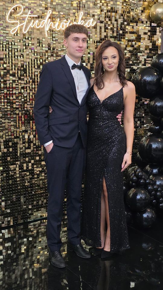 CZAR PAR! Studniówka w I Liceum Ogólnokształcącym w Chełmie [GALERIA ZDJĘĆ]