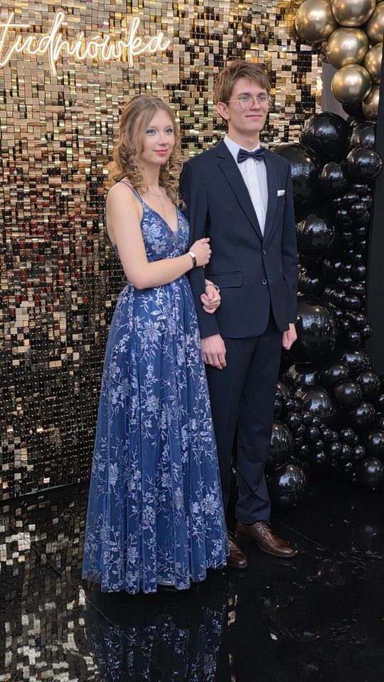 CZAR PAR! Studniówka w I Liceum Ogólnokształcącym w Chełmie [GALERIA ZDJĘĆ]