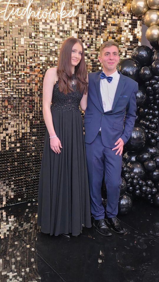 CZAR PAR! Studniówka w I Liceum Ogólnokształcącym w Chełmie [GALERIA ZDJĘĆ]