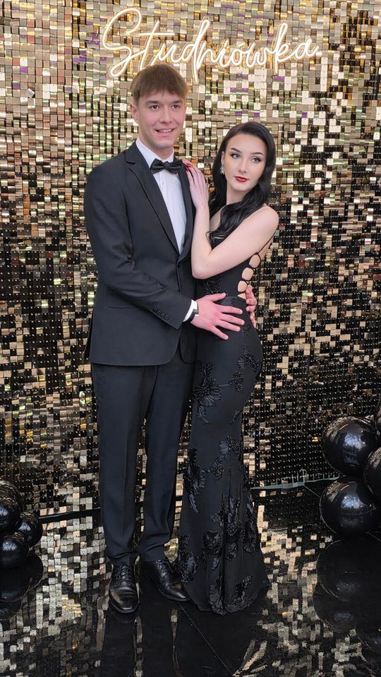 CZAR PAR! Studniówka w I Liceum Ogólnokształcącym w Chełmie [GALERIA ZDJĘĆ]