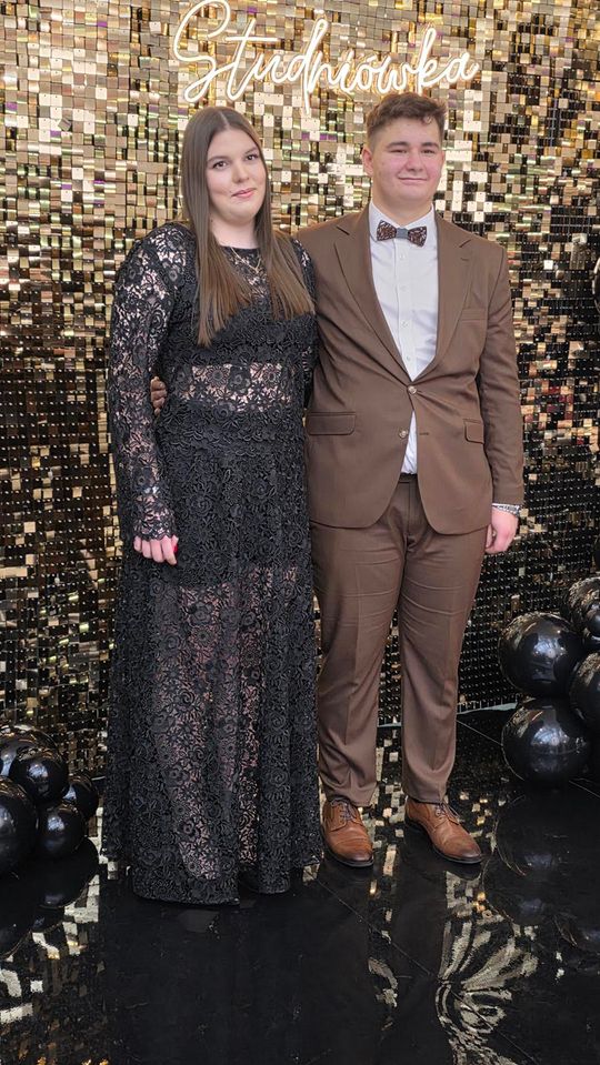 CZAR PAR! Studniówka w I Liceum Ogólnokształcącym w Chełmie [GALERIA ZDJĘĆ]