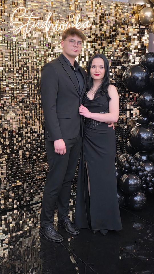 CZAR PAR! Studniówka w I Liceum Ogólnokształcącym w Chełmie [GALERIA ZDJĘĆ]